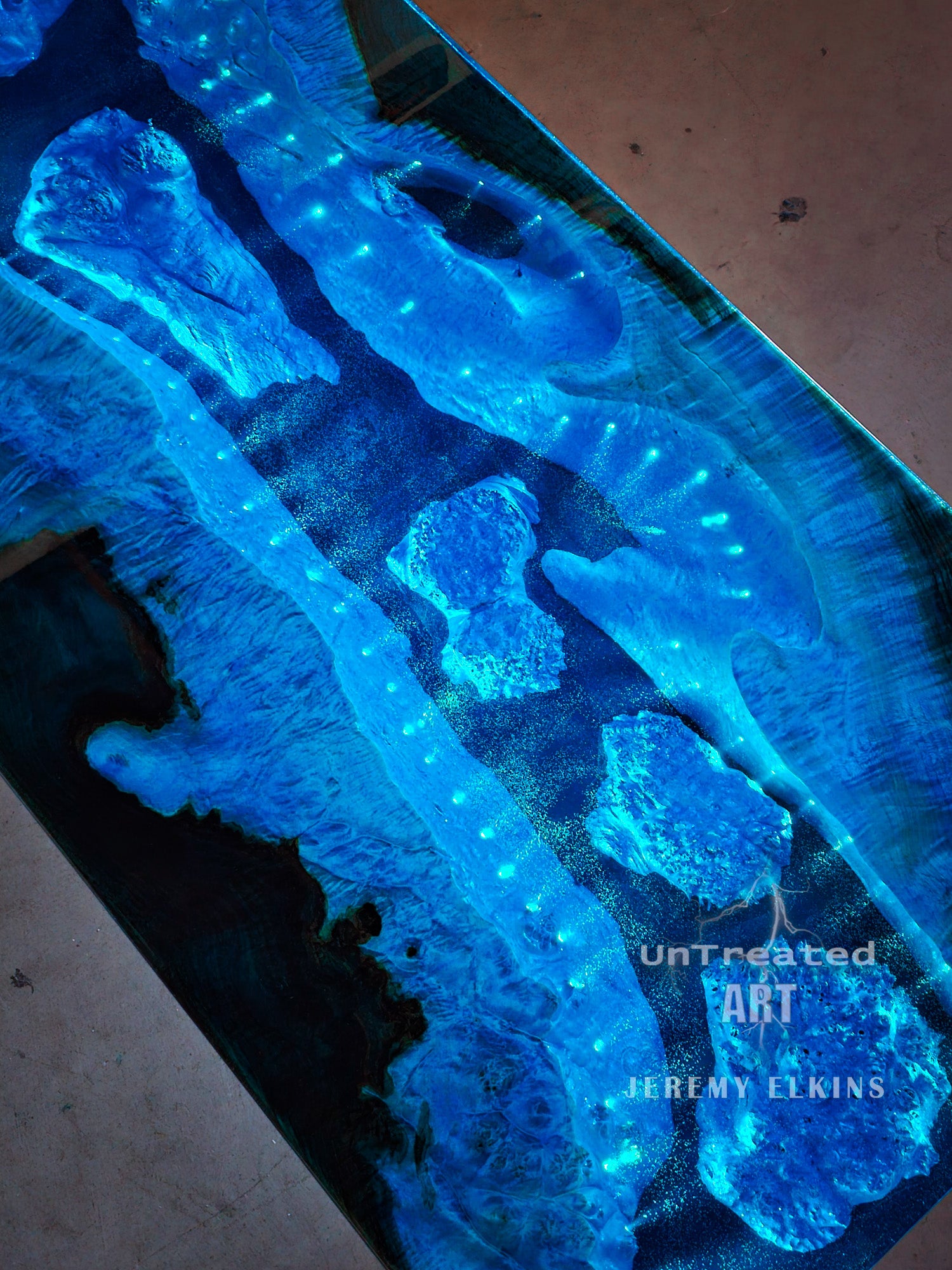 LED Deep Blue Sea Resin Coffee Table | Untreated Art